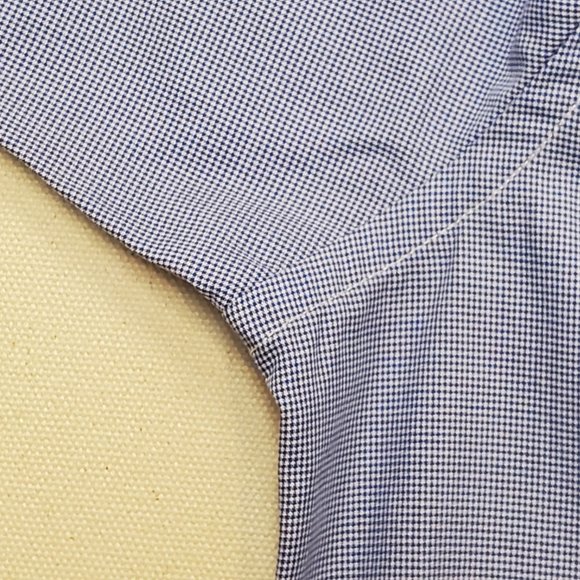 UNTUCKit Button Down M - Picture 6 of 6